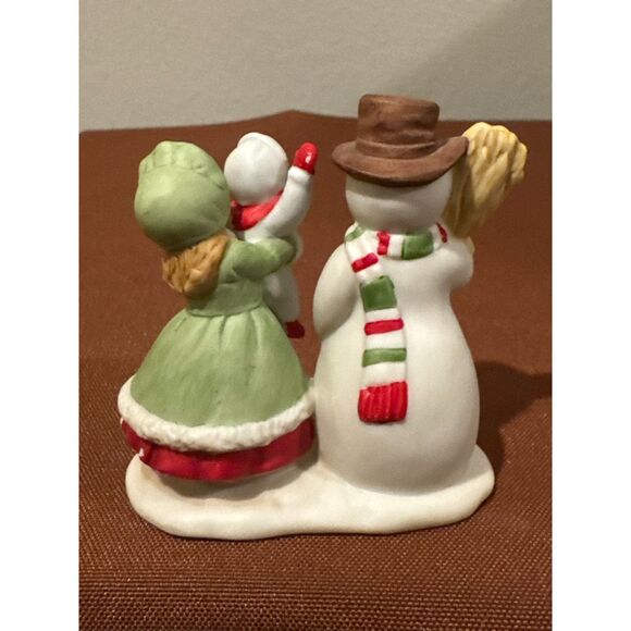 1990 Colonial Village Lefton Figurine Annette, Rebecca, & Frosty - Picture 2 of 4